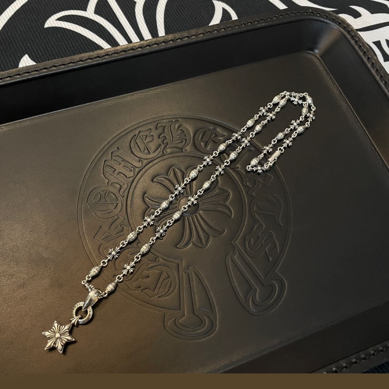 Ch**me He**ts necklaces